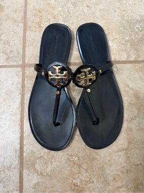 Tory Burch Jelly Thong Sandals In Black And Gold Sz 9M